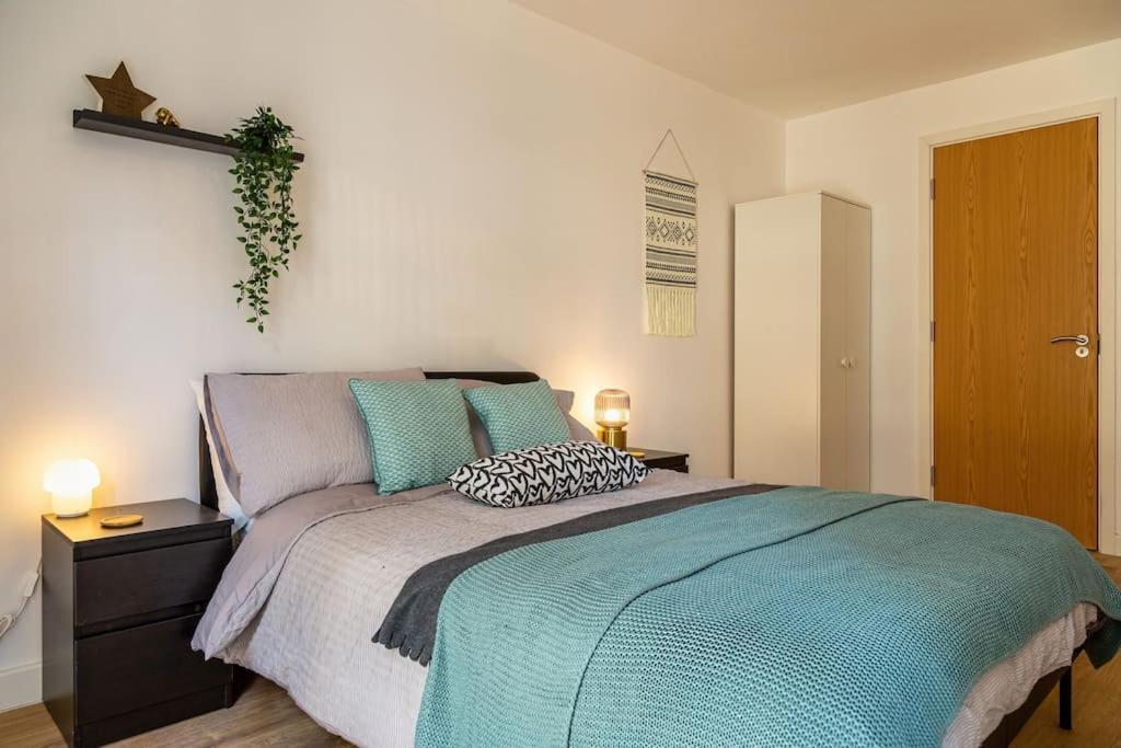 Natural Light Center Pad Apartment *