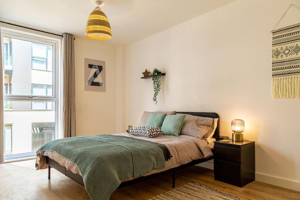 Apartment Natural Light Center Pad Birmingham